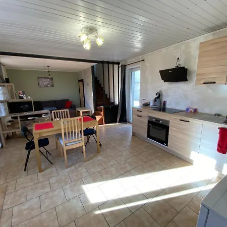 Maison Indiv Au Cœur Du Vignoble Champenois Hébergement de vacances Lignol-le-Château